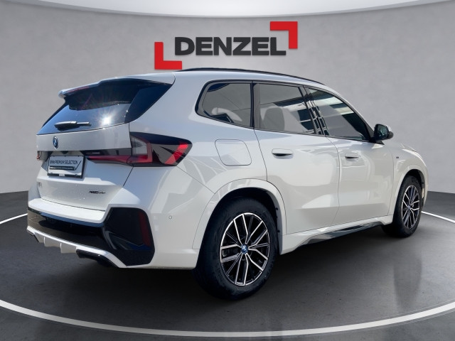Bild 3: BMW iX1 xDrive30 U11