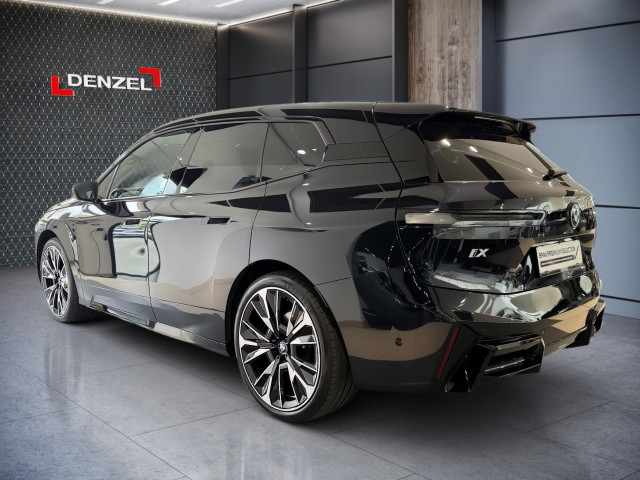 Bild 2: BMW PKW i-Serie iX xDrive60