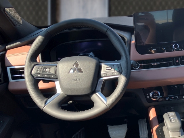 Bild 9: Mitsubishi Outlander PHEV 2,4 4WD Diamond Luxury Led. Braun