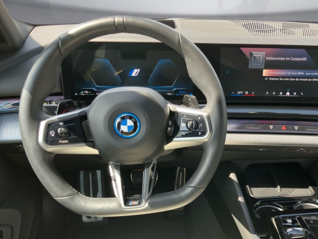 Bild 9: BMW 550e xDrive Limousine G60 XB1