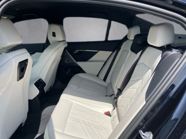 Bild 11: BMW 550e xDrive Limousine G60 XB1
