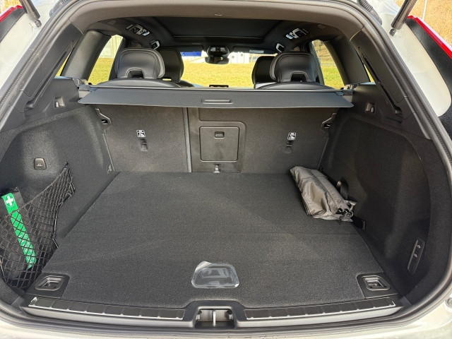 Bild 9: VOLVO PKW XC60 Black Edition Ultra, T6 eAWD Plug-in Hybrid, Elektrisch