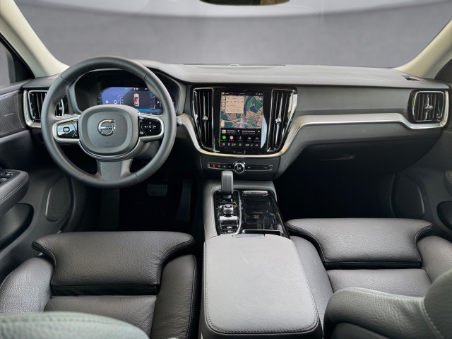 Bild 8: VOLVO PKW V60 Plus, T6 eAWD Plug-in Hybrid, Elektrisch/Benzin, Dark