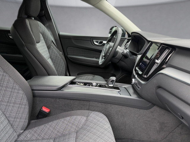 Bild 10: VOLVO PKW XC60 B5 AWD Mild Hybrid Benzin Core