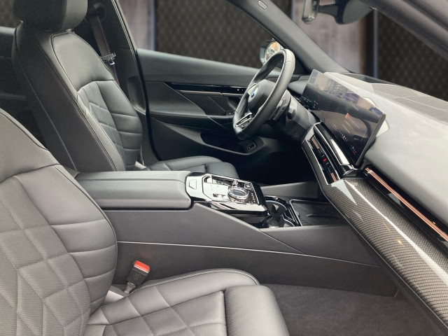 Bild 5: BMW 520d xDrive Touring G61 B47