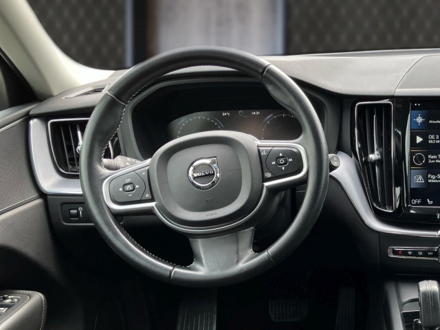 Bild 1: VOLVO PKW XC60 B4 AWD Momentum Pro Geartronic