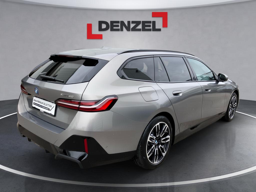 Bild 3: BMW i5 xDrive40 Touring