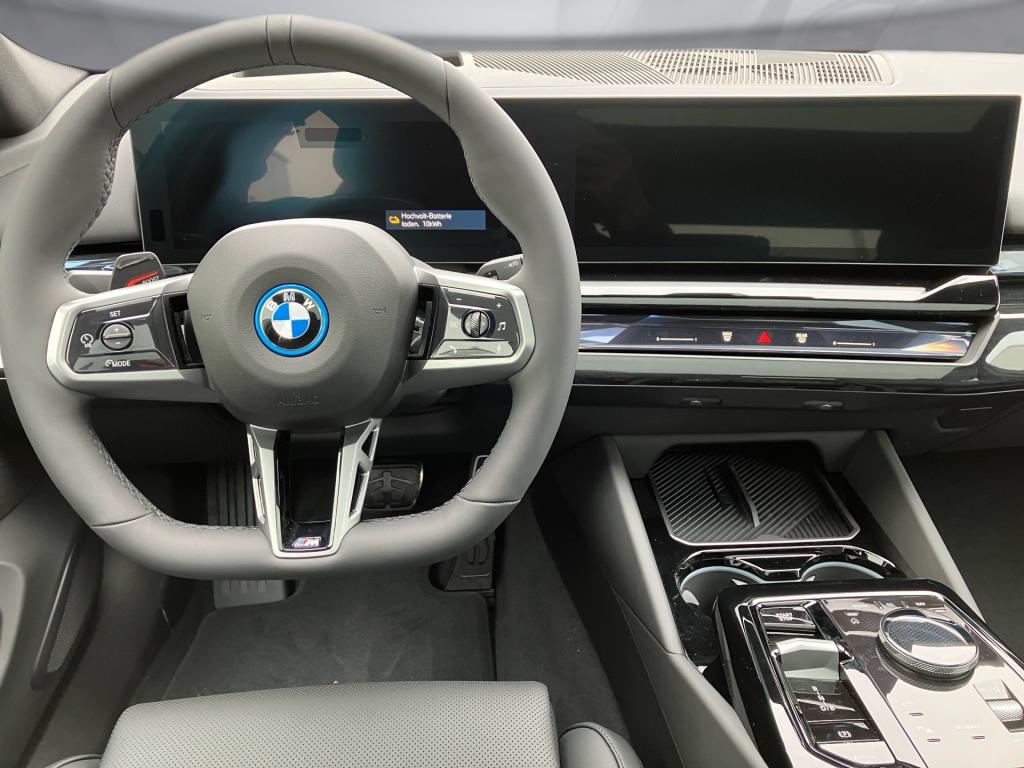 Bild 8: BMW i5 xDrive40 Touring