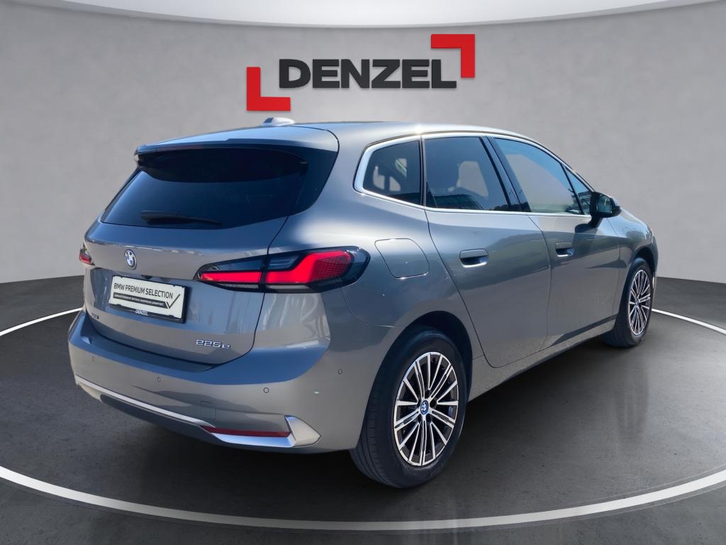 Bild 3: BMW 225e xDrive A.T. U06 PHEV