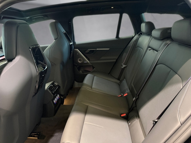 Bild 9: BMW i5 xDrive40 Touring