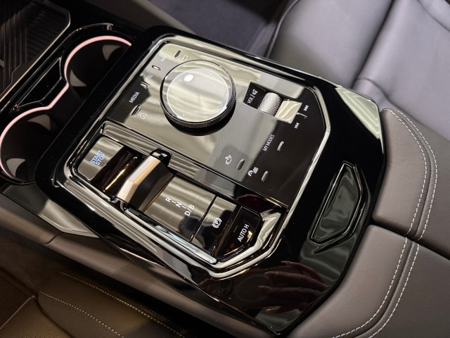 Bild 6: BMW i5 xDrive40 Touring