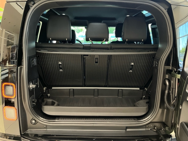 Bild 9: Land Rover Defender 90 D250 X-Dynamic SE
