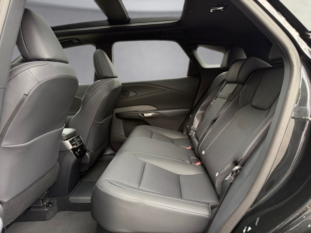 Bild 11: Lexus RX SUV F Sport Design 450h+ stufenlose Automatik