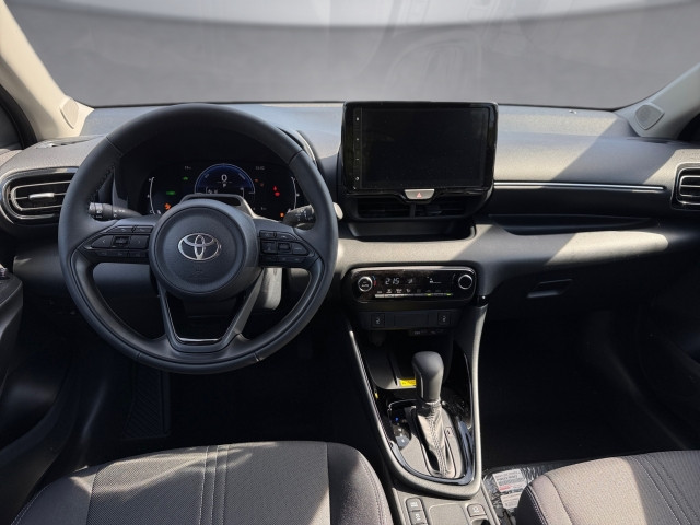 Bild 8: Toyota Yaris 5-Türer Teamplayer 1,5L Hybrid,  Syst. 85kW