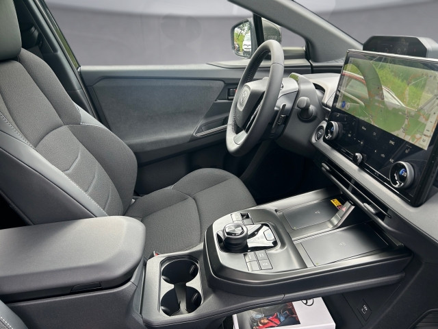 Bild 10: Toyota Toyota C-HR+ 5-Türer Teamplayer Elektromotor / 77