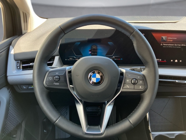 Bild 9: BMW 216i Active Tourer U06