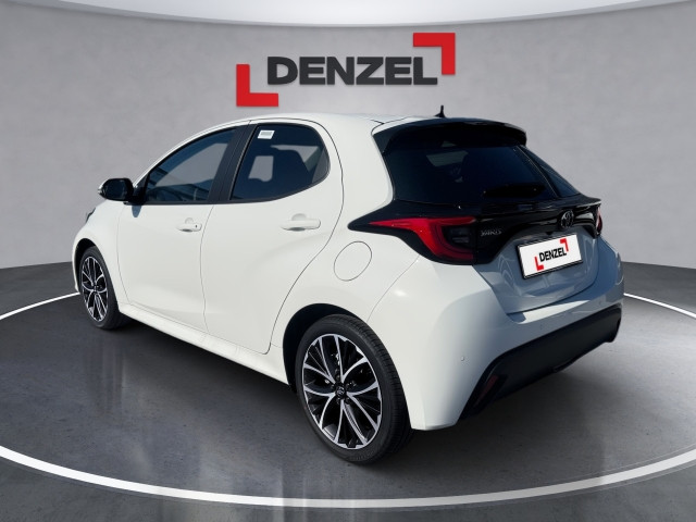 Bild 2: Toyota Yaris 1,5 Hybrid Teamplayer + Technik Paket