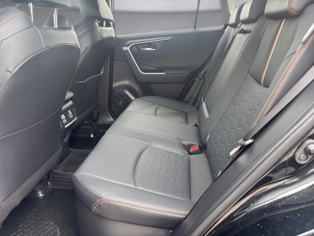 Bild 11: Toyota RAV4 Active Drive 2,5, 222 PS 4x4 Hybrid