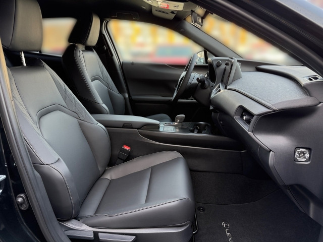 Bild 5: Lexus UX300h F-Sport Design FWD Hybrid