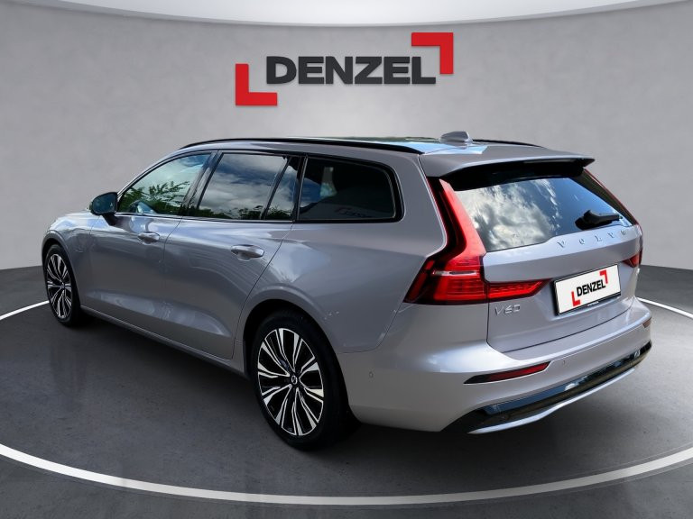 Bild 2: VOLVO PKW V60 Plus, T6 eAWD Plug-in Hybrid, Elektrisch/Benzin, Dark