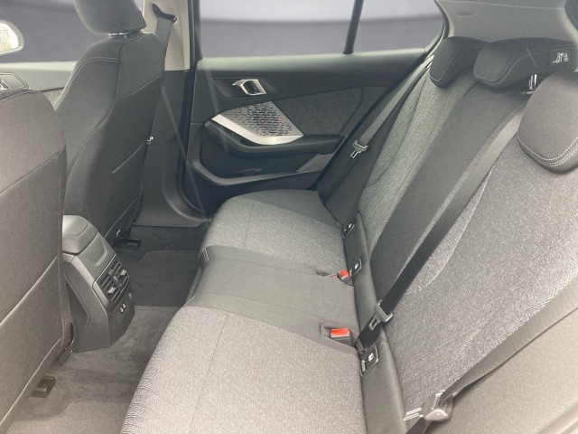 Bild 11: BMW 116 5-Türer F70