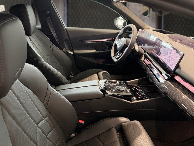 Bild 10: BMW i5 eDrive40 Touring
