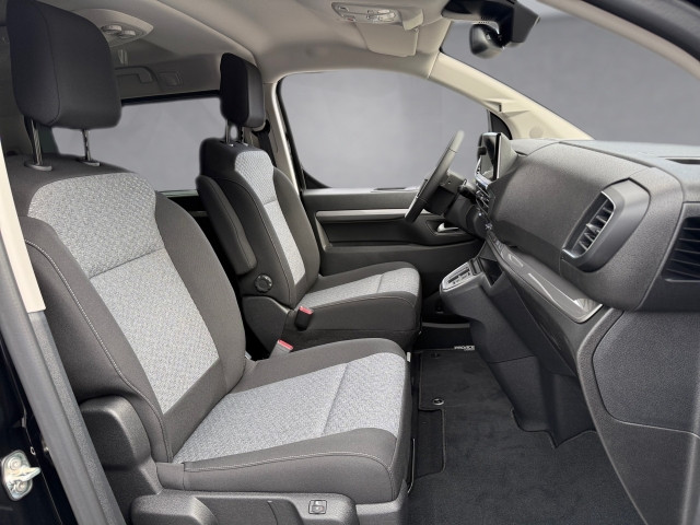 Bild 10: Toyota Proace Verso L2 5-türig Teamplayer 2,2L Diesel 8-S