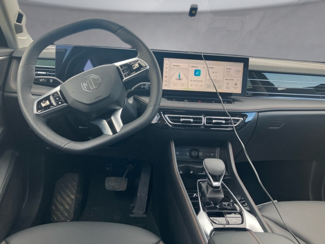 Bild 6: MG HS HEV Luxury Lenkradhzg. 25.5
