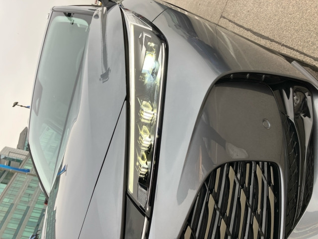 Bild 11: MG HS HEV Luxury Lenkradhzg. 25.5