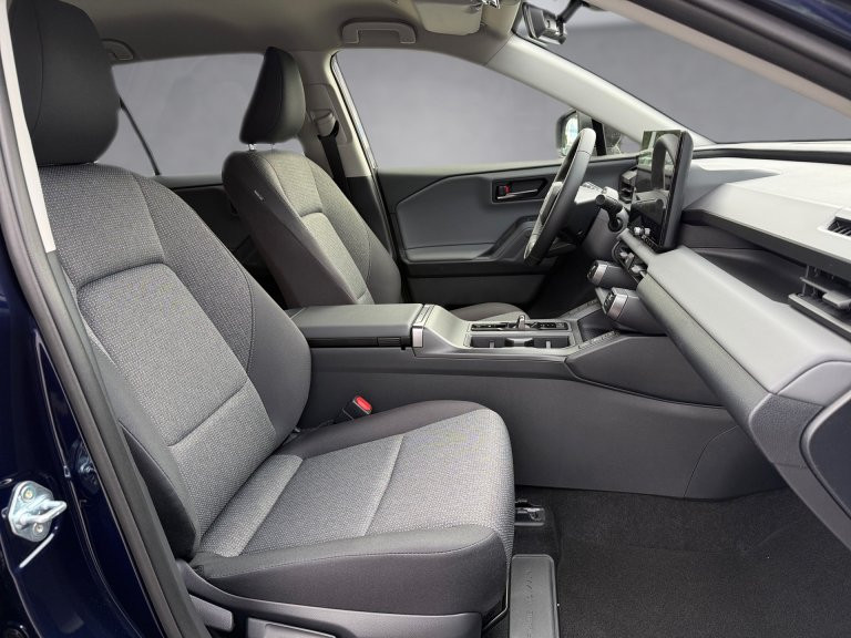 Bild 10: Toyota RAV4 5-Türer Teamplayer 2.5 Hybrid Automatikgetrie