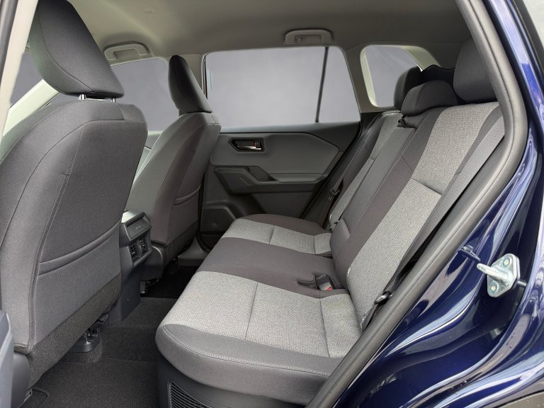 Bild 11: Toyota RAV4 5-Türer Teamplayer 2.5 Hybrid Automatikgetrie