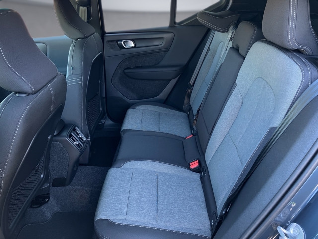 Bild 6: VOLVO PKW XC40 Plus, B3 Mild Hybrid, Benzin, Dark