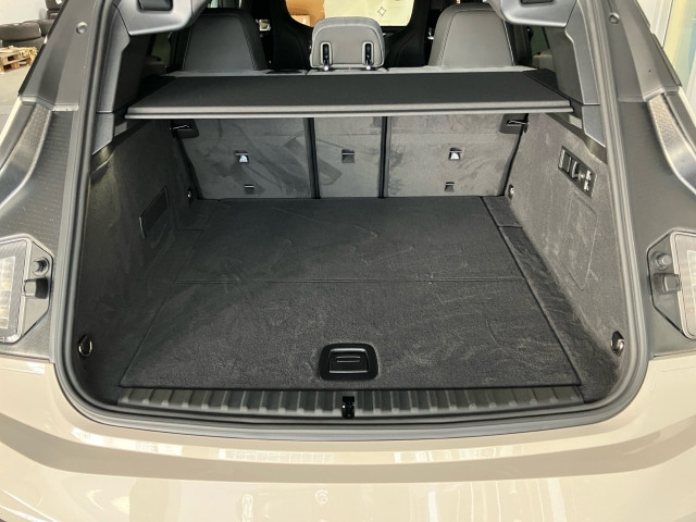 Bild 12: BMW PKW i-Serie iX xDrive45