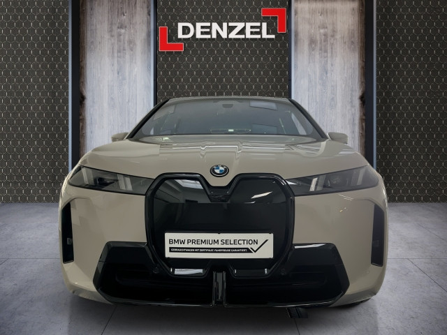 Bild 2: BMW PKW i-Serie iX xDrive45