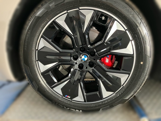 Bild 6: BMW PKW i-Serie iX xDrive45