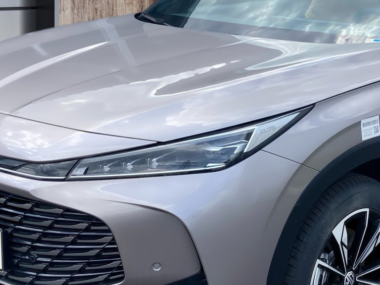 Bild 6: MG HS PHEV+ Luxury Lenkradhzg. 25.5 Österreich Paket EV/PHEV