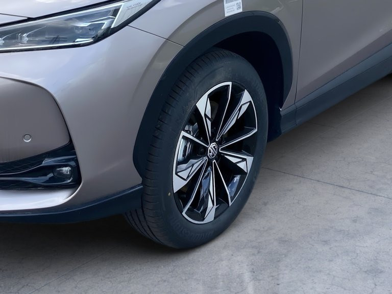 Bild 7: MG HS PHEV+ Luxury Lenkradhzg. 25.5 Österreich Paket EV/PHEV