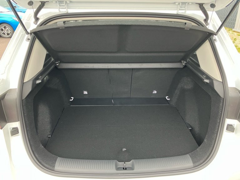 Bild 7: MG ZS HEV Luxury/25.5 Österreich Paket