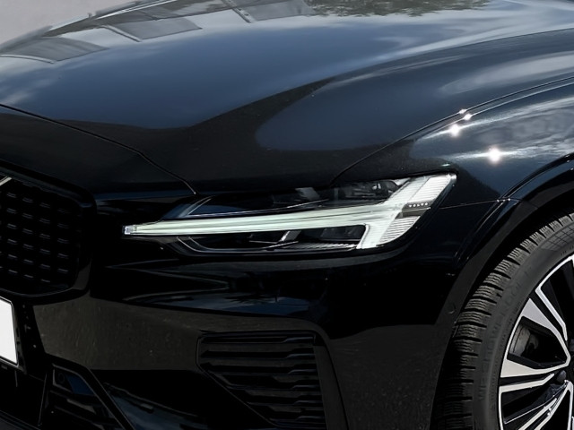 Bild 6: VOLVO PKW V60 Plus, T6 eAWD Plug-in Hybrid, Elektrisch/Benzin, Dark
