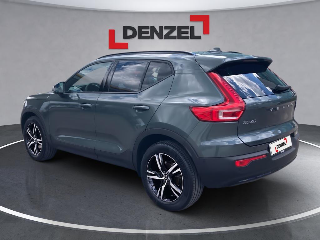 Bild 2: VOLVO PKW XC40 B3 Plus Dark Aut.