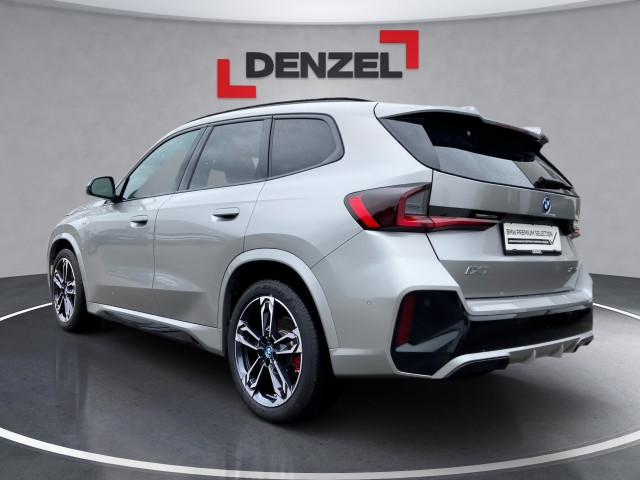 Bild 2: BMW iX1 xDrive30 U11