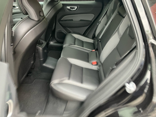 Bild 11: VOLVO PKW XC60 T6 AWD PHEV Plus Black Edition