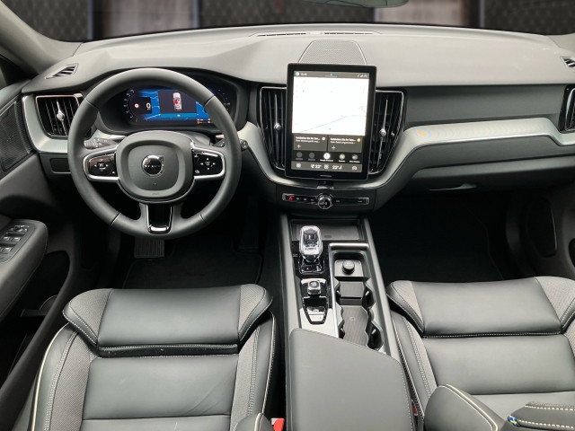 Bild 8: VOLVO PKW XC60 T6 AWD PHEV Plus Black Edition