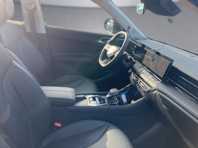 Bild 8: MG HS PHEV+ Luxury Lenkradhzg. 25.5