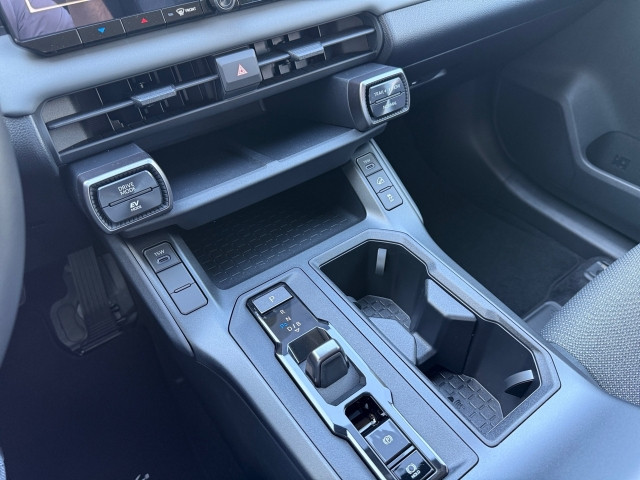 Bild 14: Toyota RAV4 5-Türer Teamplayer 2.5 Hybrid Automatikgetrie