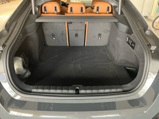 Bild 12: BMW i4 xDrive40 Gran Coupé G26 XE2