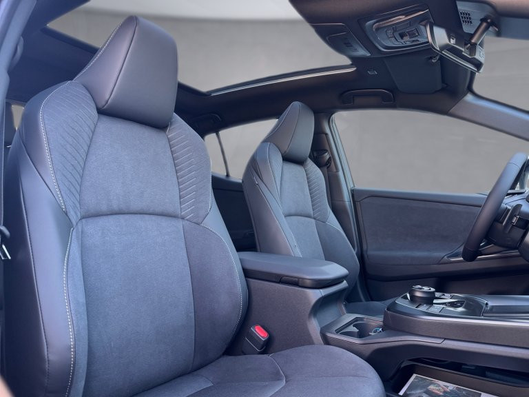 Bild 10: Toyota C-HR+  BEV 2  4x4 Lounge ECV