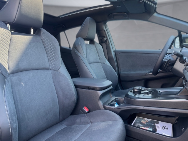 Bild 10: Toyota C-HR+  BEV 2  4x4 Lounge ECV