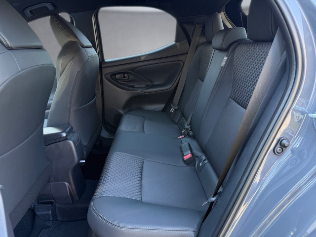 Bild 11: Toyota Yaris 5-Türer Lounge 1,5L Hybrid Syst. 96 kW (130