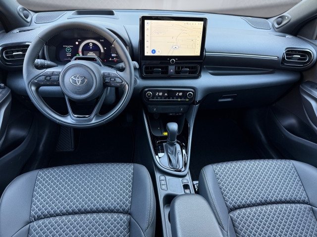 Bild 8: Toyota Yaris 5-Türer Lounge 1,5L Hybrid Syst. 96 kW (130